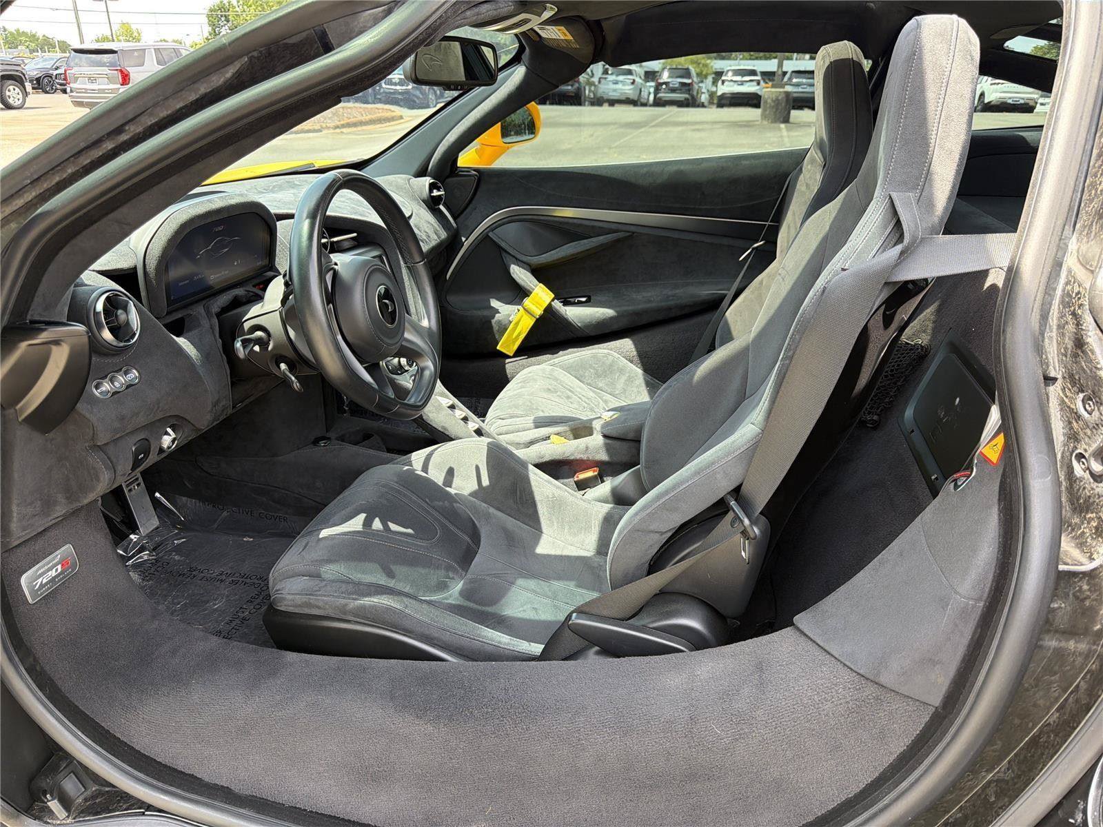 Used 2019 McLaren 720S photo 25
