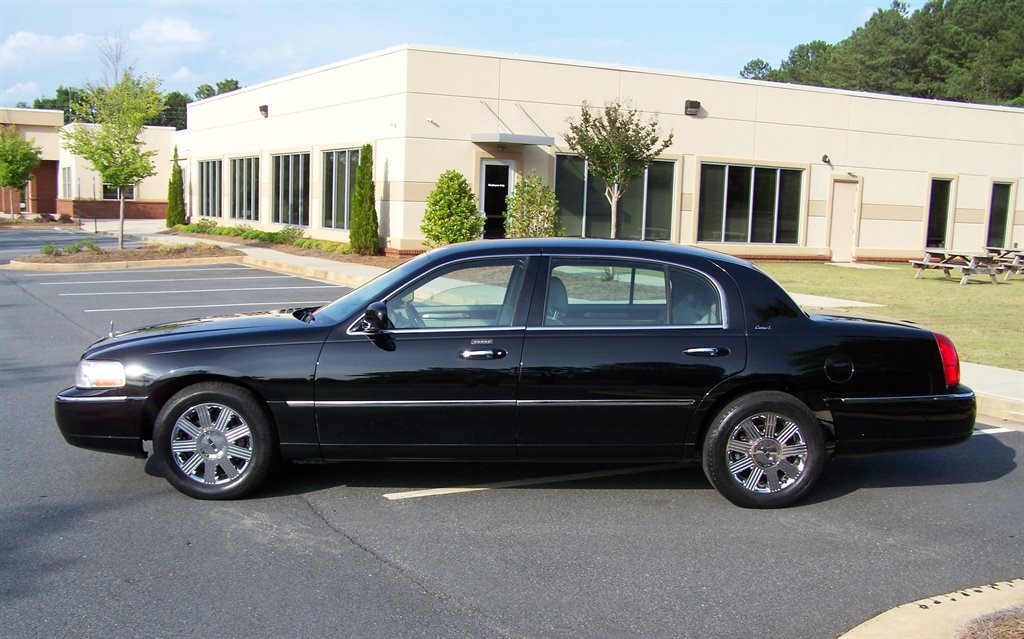 2003 Lincoln Town Car Cartier L