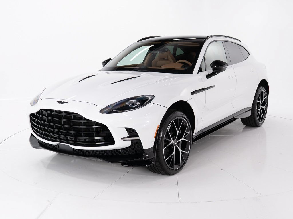 New 2026 Aston Martin DBX 707