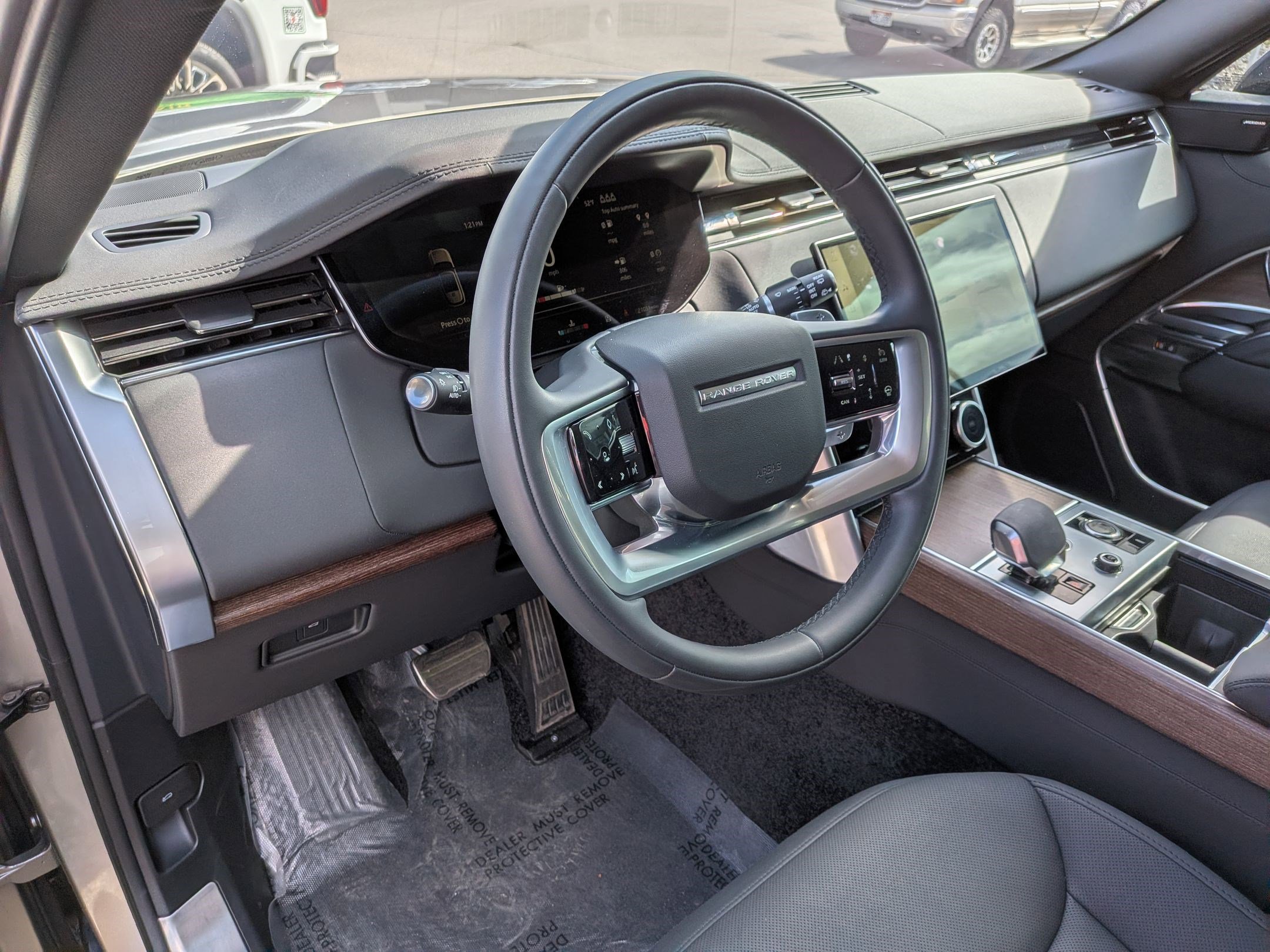 2023 Land Rover Range Rover SE