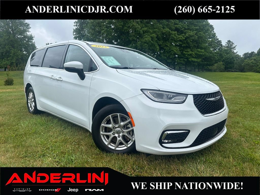 Used 2023 Chrysler Pacifica Touring-L