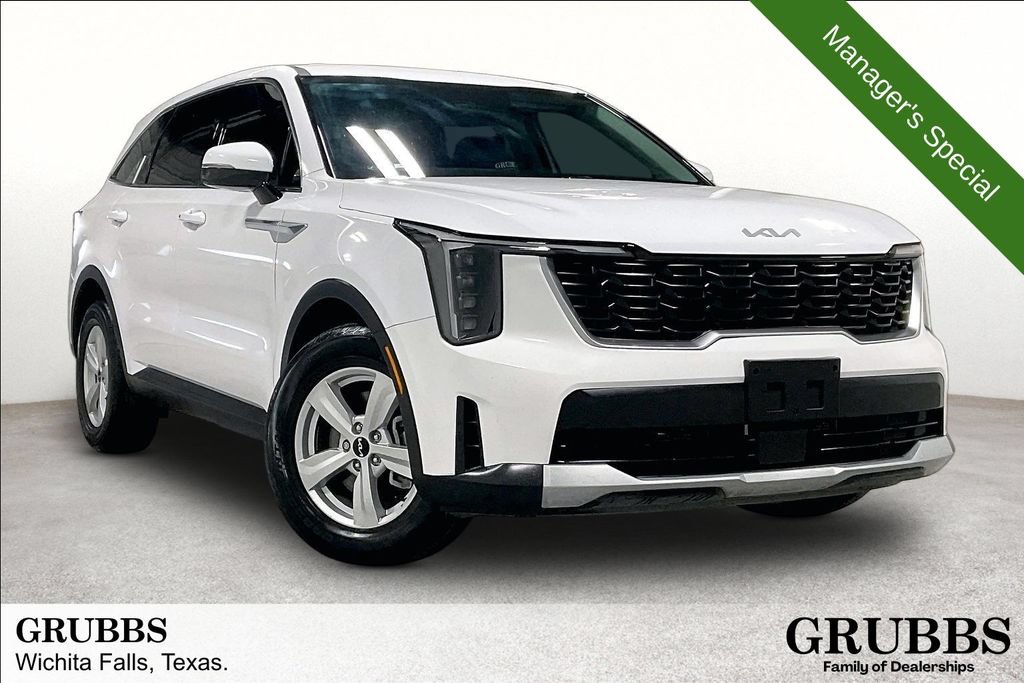 Used 2024 Kia Sorento LX