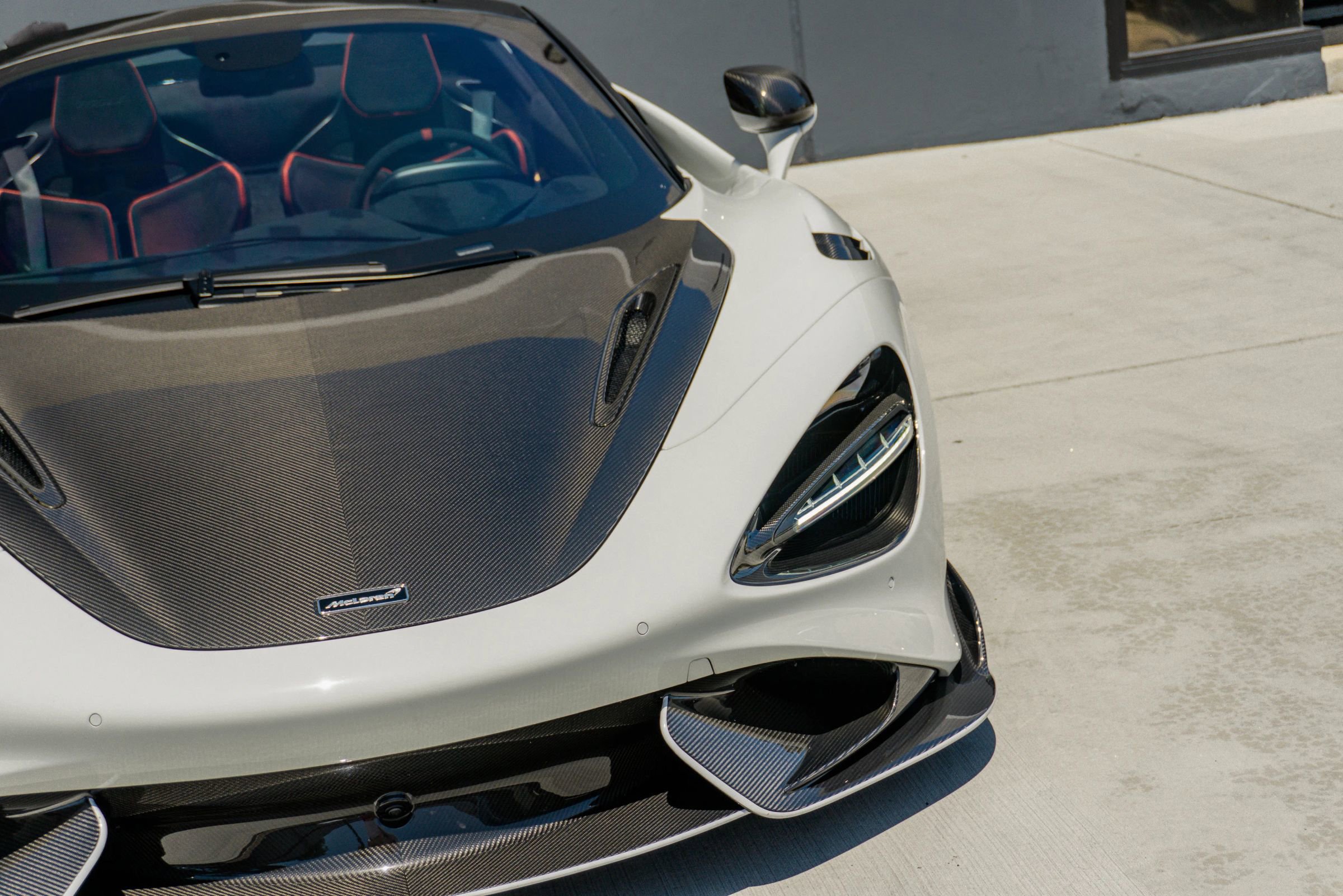 Used 2022 McLaren 765LT photo 33