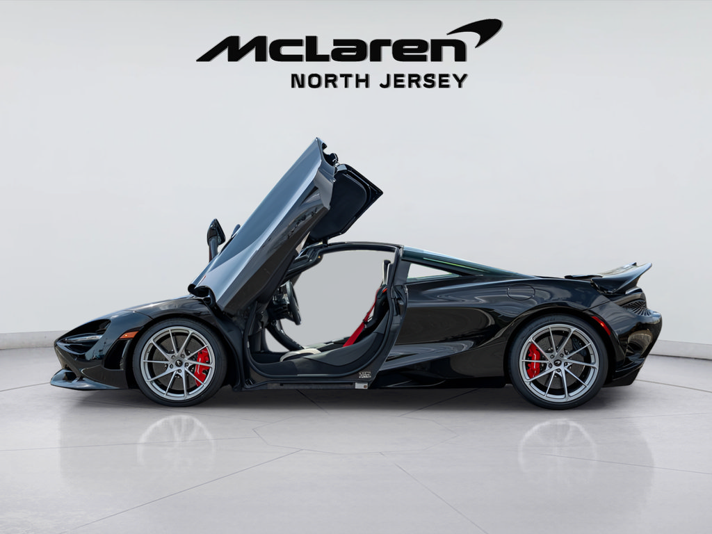 New 2026 McLaren 750S photo 16