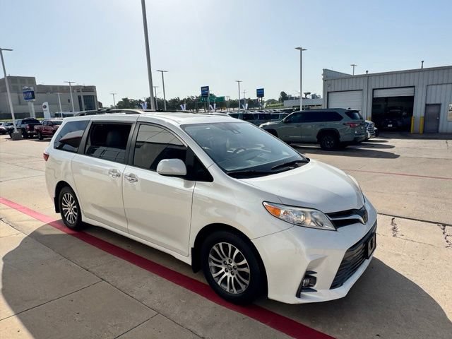 Used 2018 Toyota Sienna XLE Premium