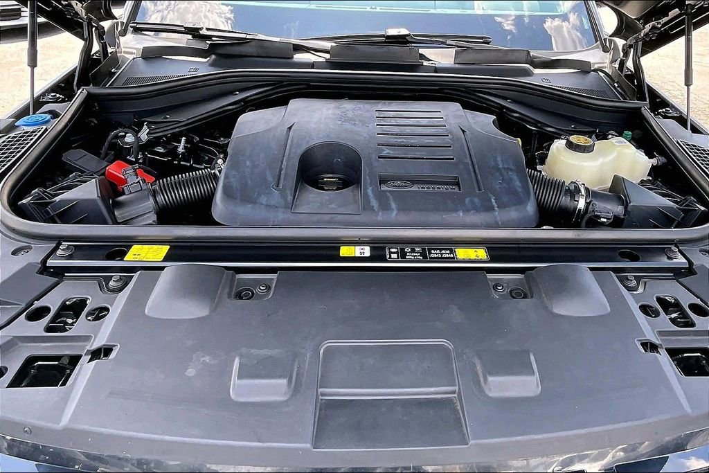 2025 Land Rover Range Rover Sport SE