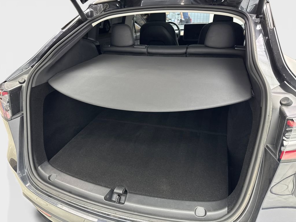 2024 Tesla Model Y Performance