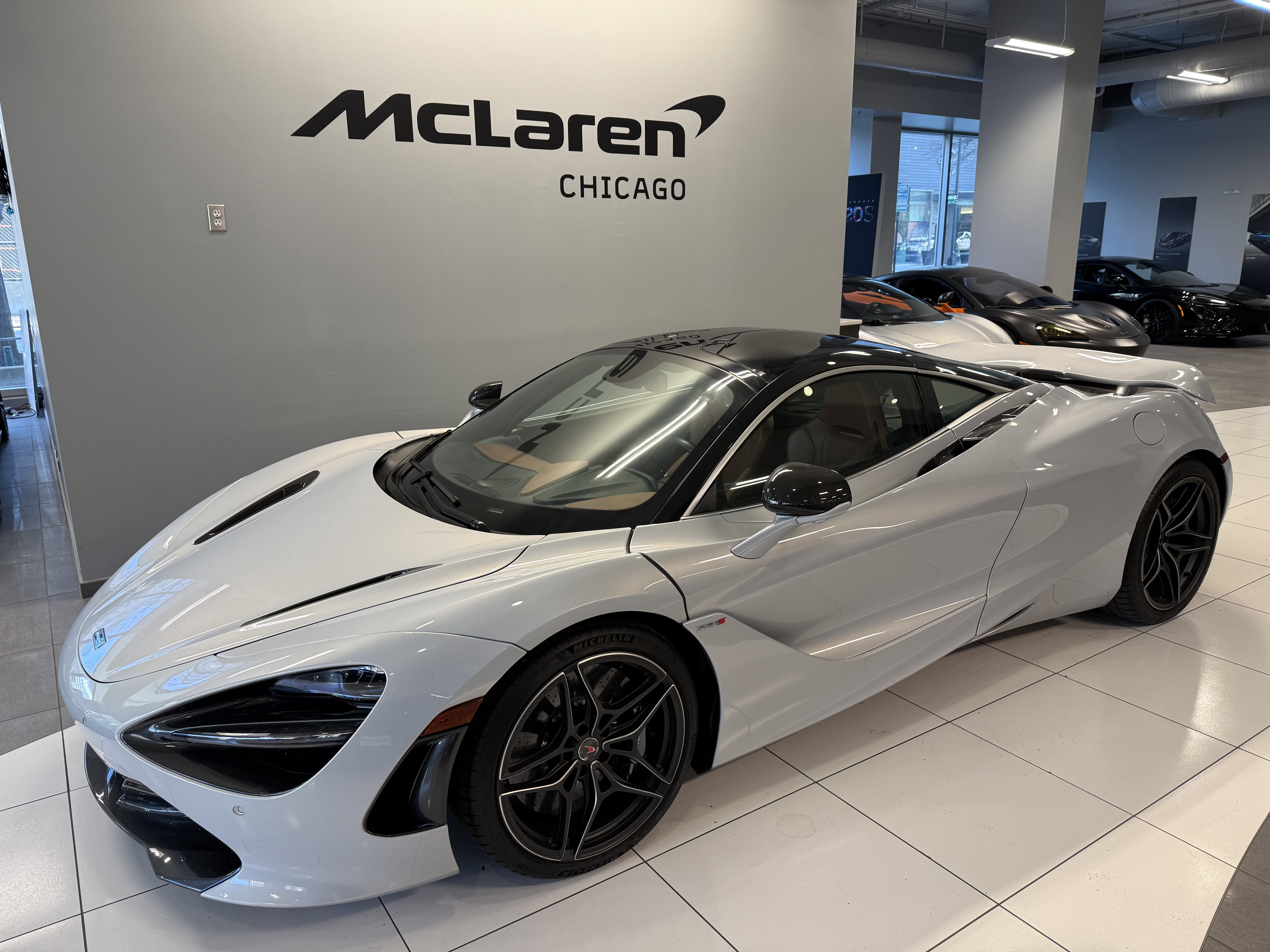 Used 2018 McLaren 720S photo 12