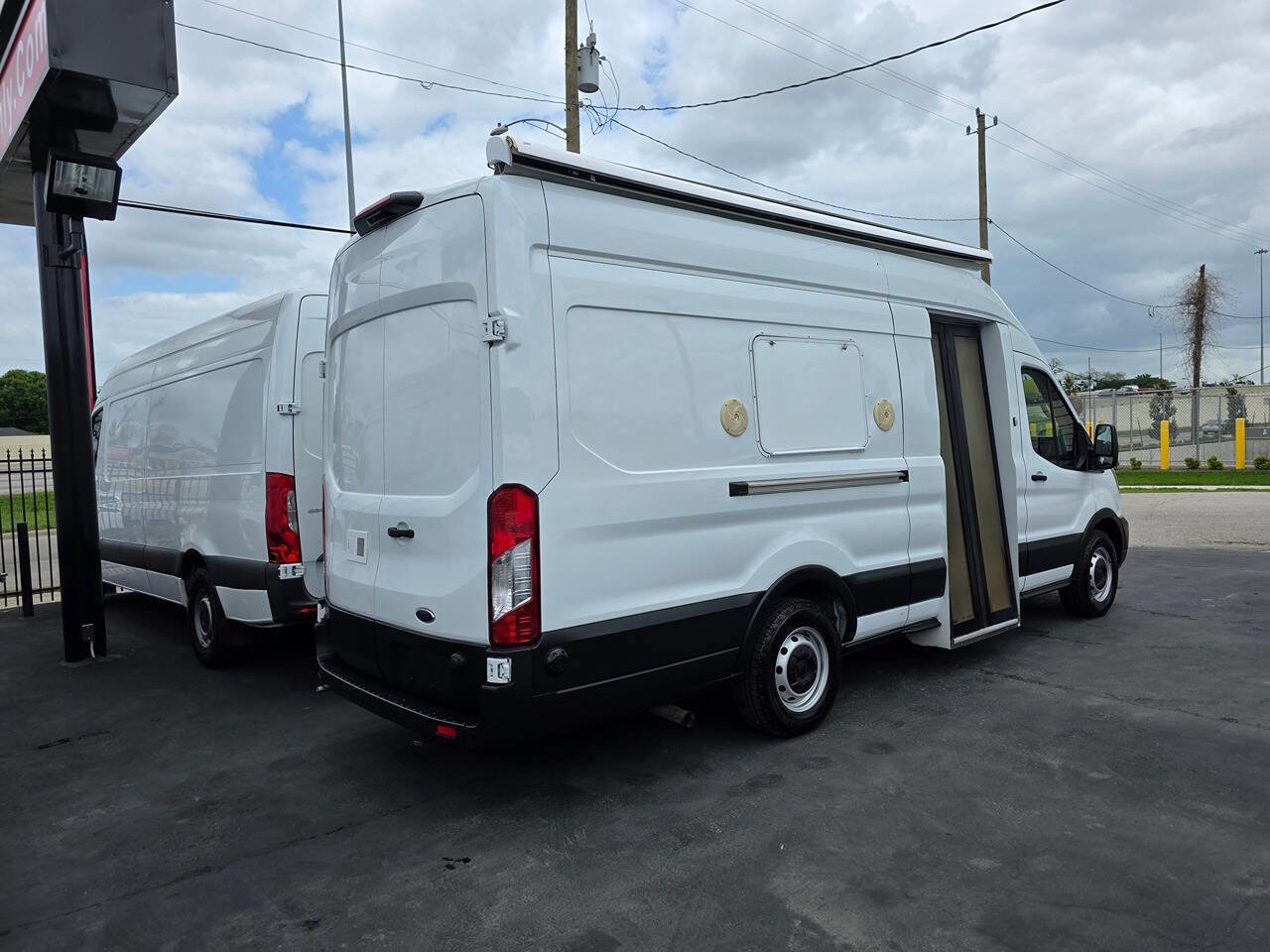 2020 Ford Transit 350 148" High Roof Extended