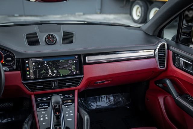 2022 Porsche Cayenne Platinum Edition