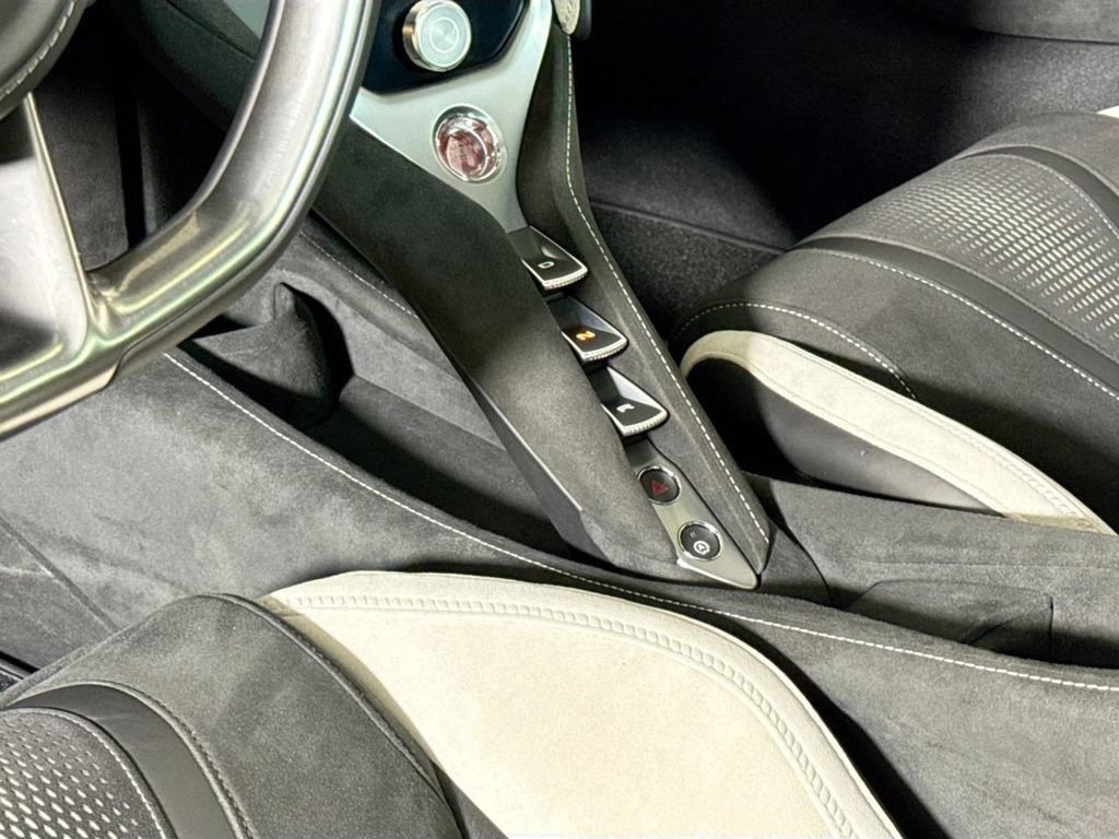 Used 2024 McLaren 750S photo 14