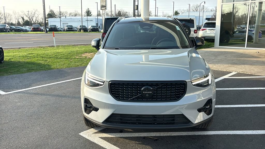 2026 Volvo Xc40 B5 Ultra