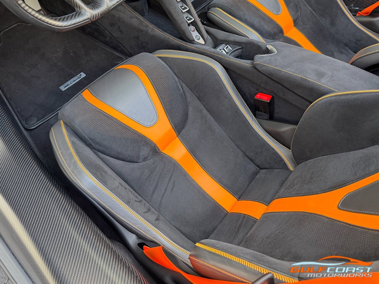 Used 2022 McLaren 720S Performance photo 27