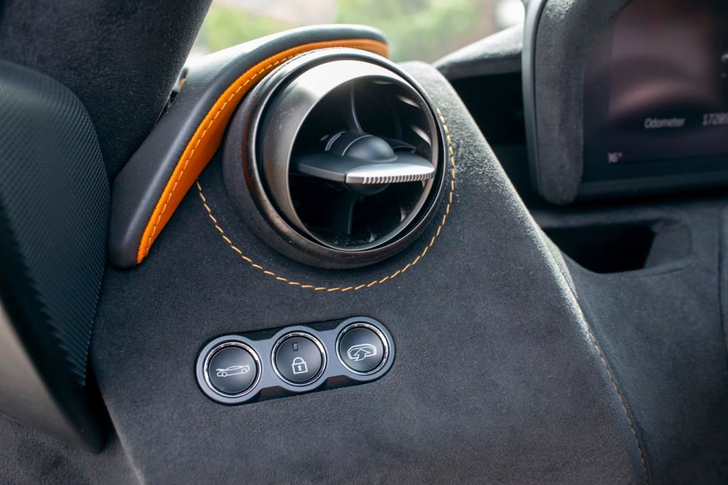 Used 2018 McLaren 720S Performance photo 48