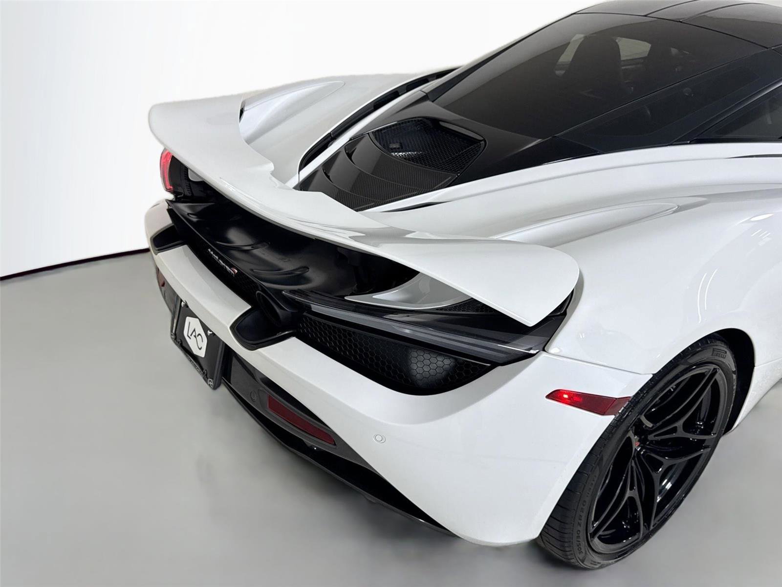 Used 2018 McLaren 720S photo 30