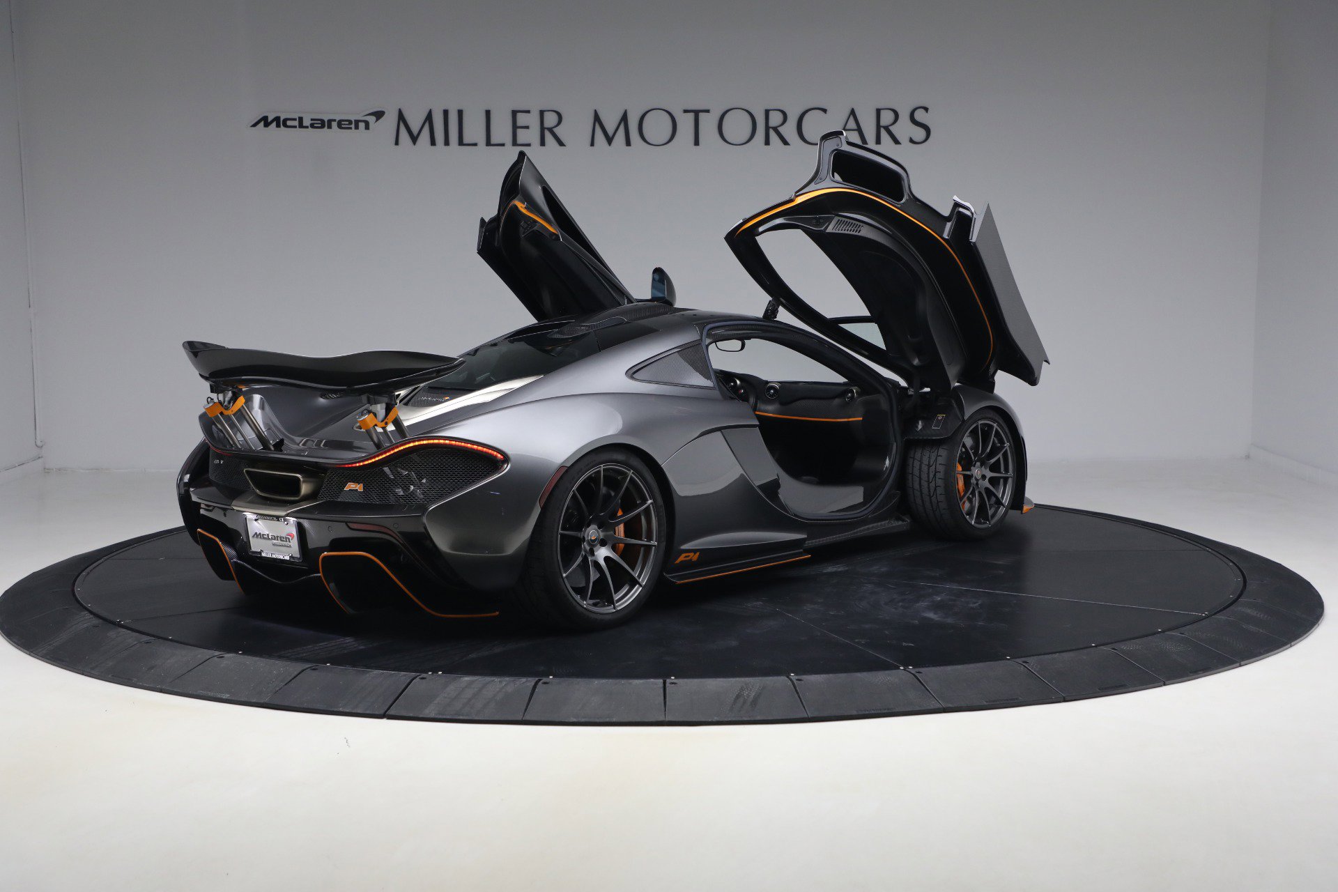 Used 2014 McLaren P1 photo 18