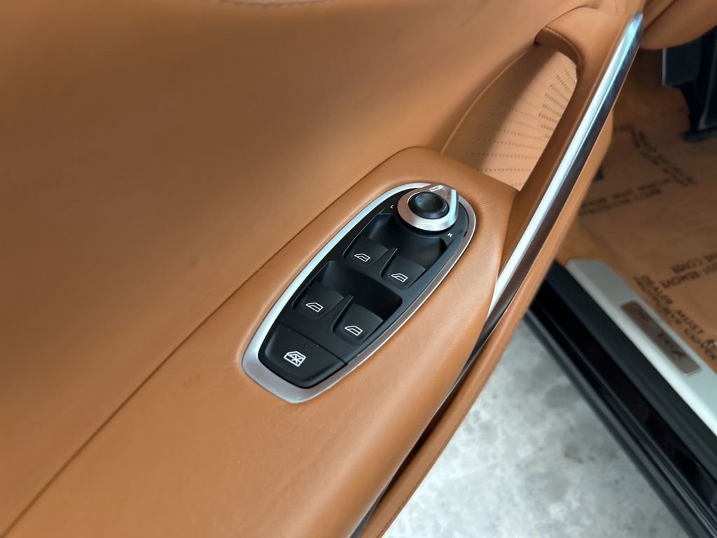 2023 Aston Martin DBX