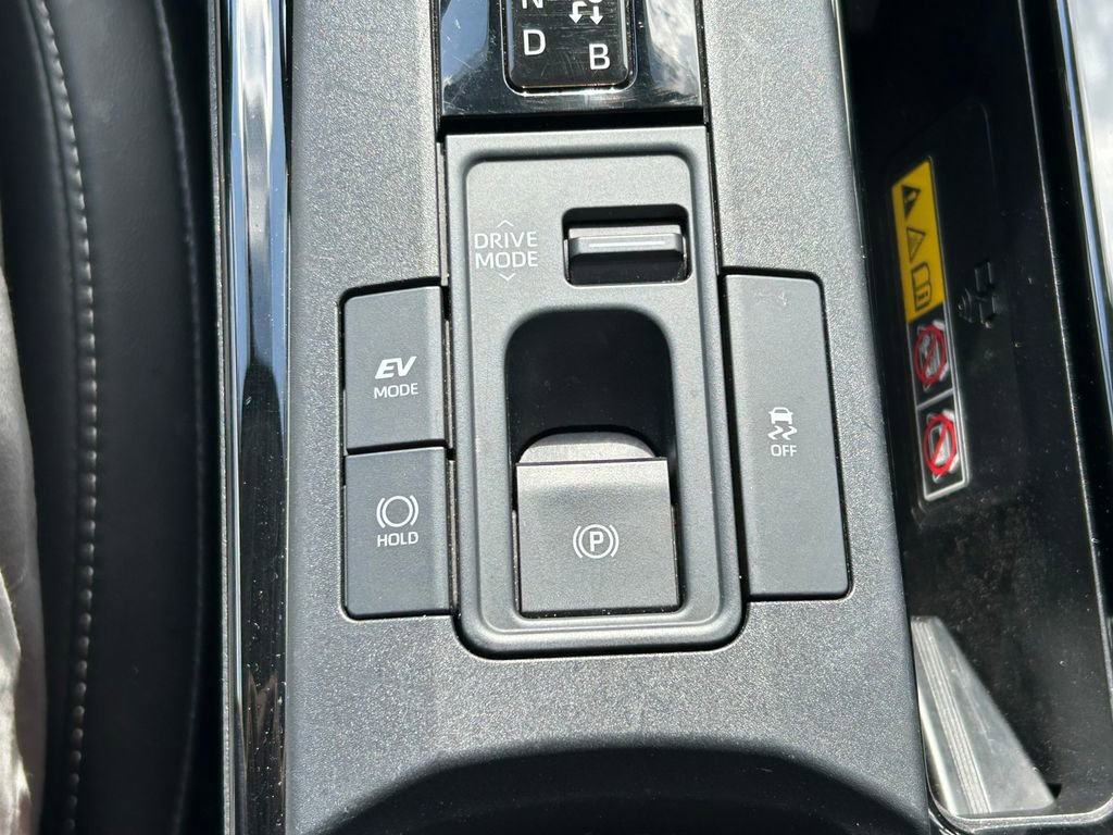 2025 Toyota Prius XLE