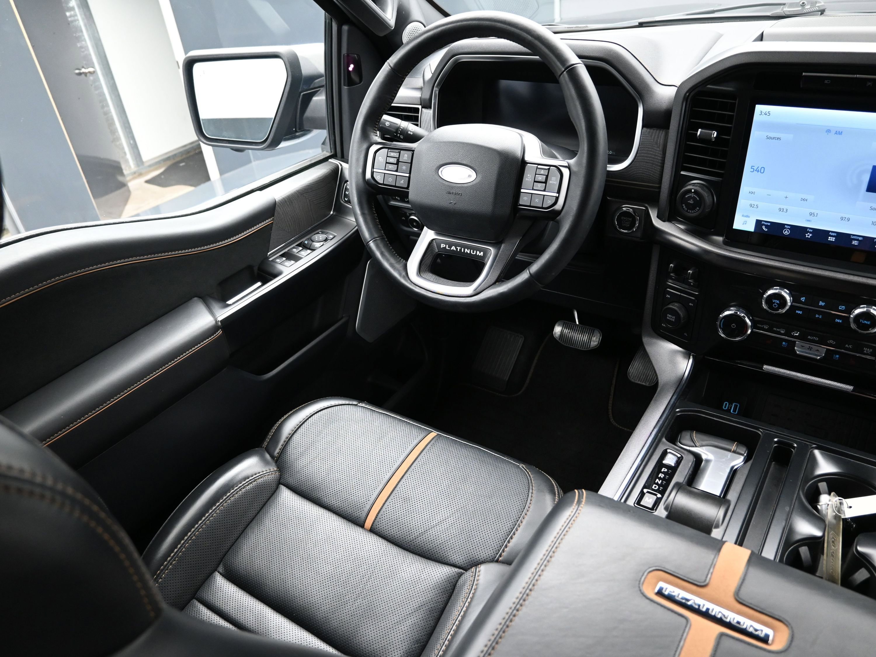 2023 Ford F150 Platinum