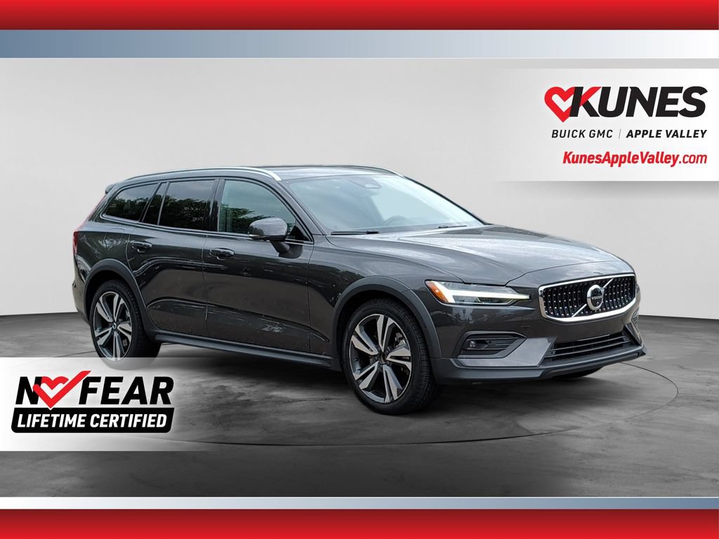 Used 2025 Volvo V60 B5 Cross Country Plus