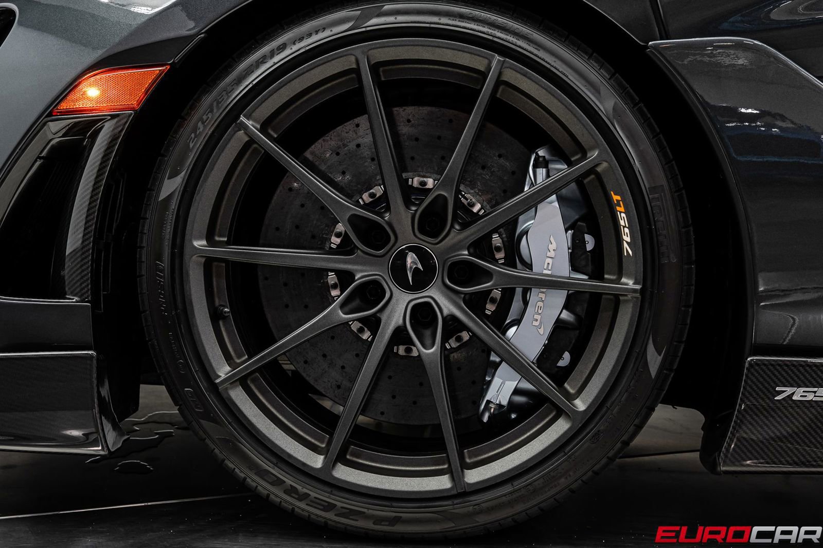 Used 2021 McLaren 765LT photo 33