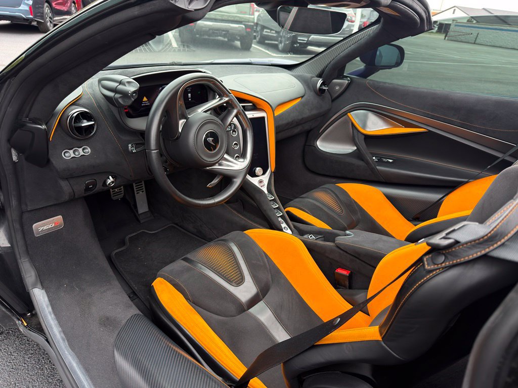 Used 2024 McLaren 750S Spider photo 11