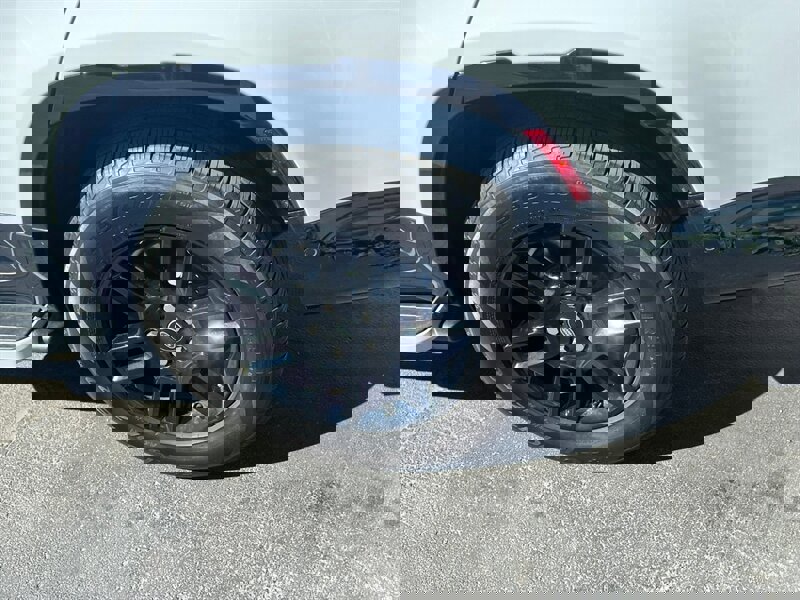 2023 Land Rover Defender 130 X-Dynamic SE