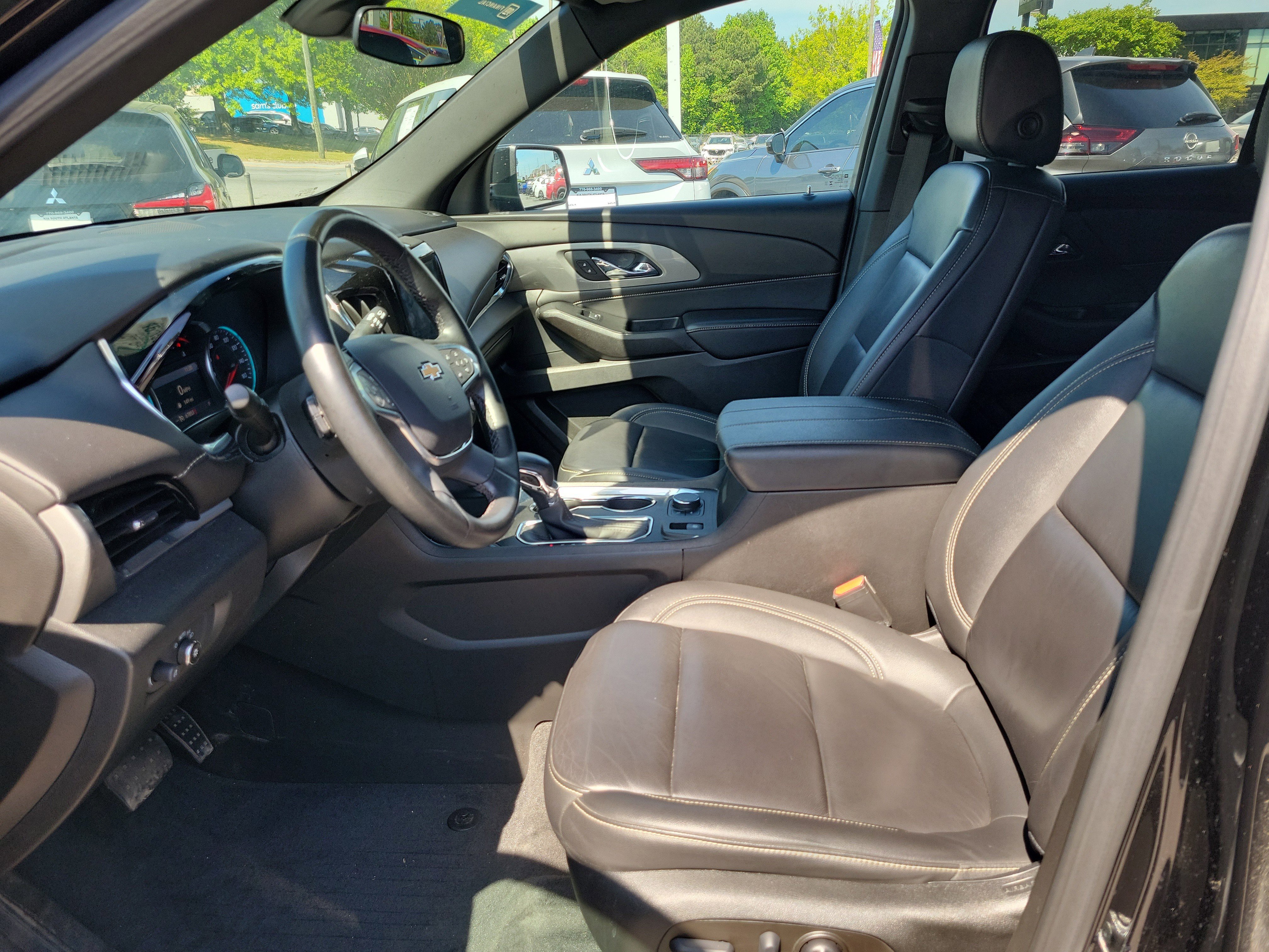 2023 Chevrolet Traverse LT