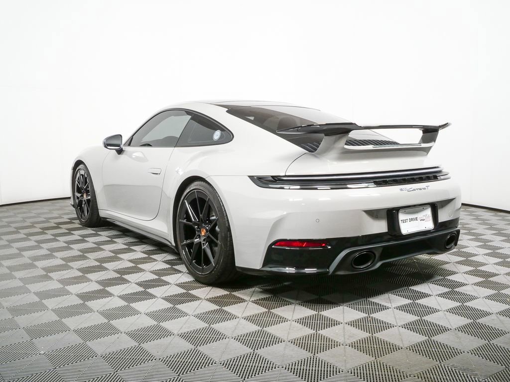 2025 Porsche 911 Carrera