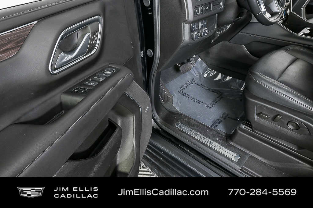 2025 Chevrolet Suburban LT