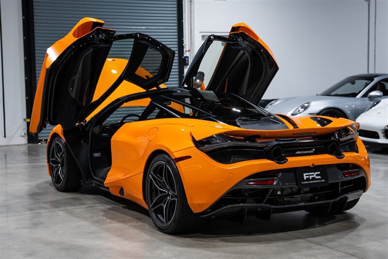 Used 2019 McLaren 720S Performance photo 32