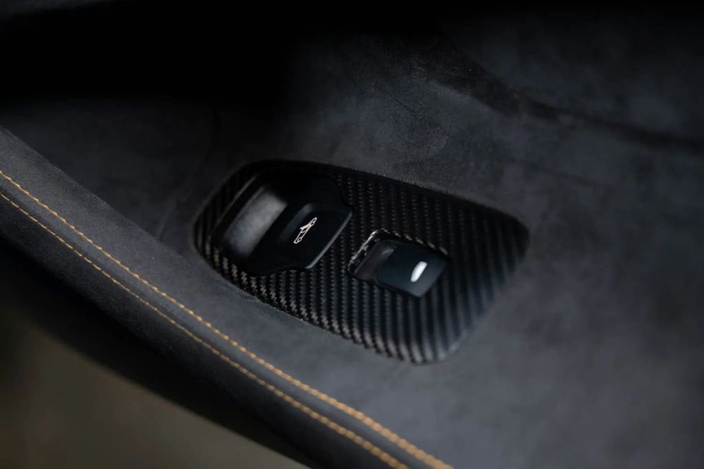 Used 2020 McLaren 600LT Spider photo 37