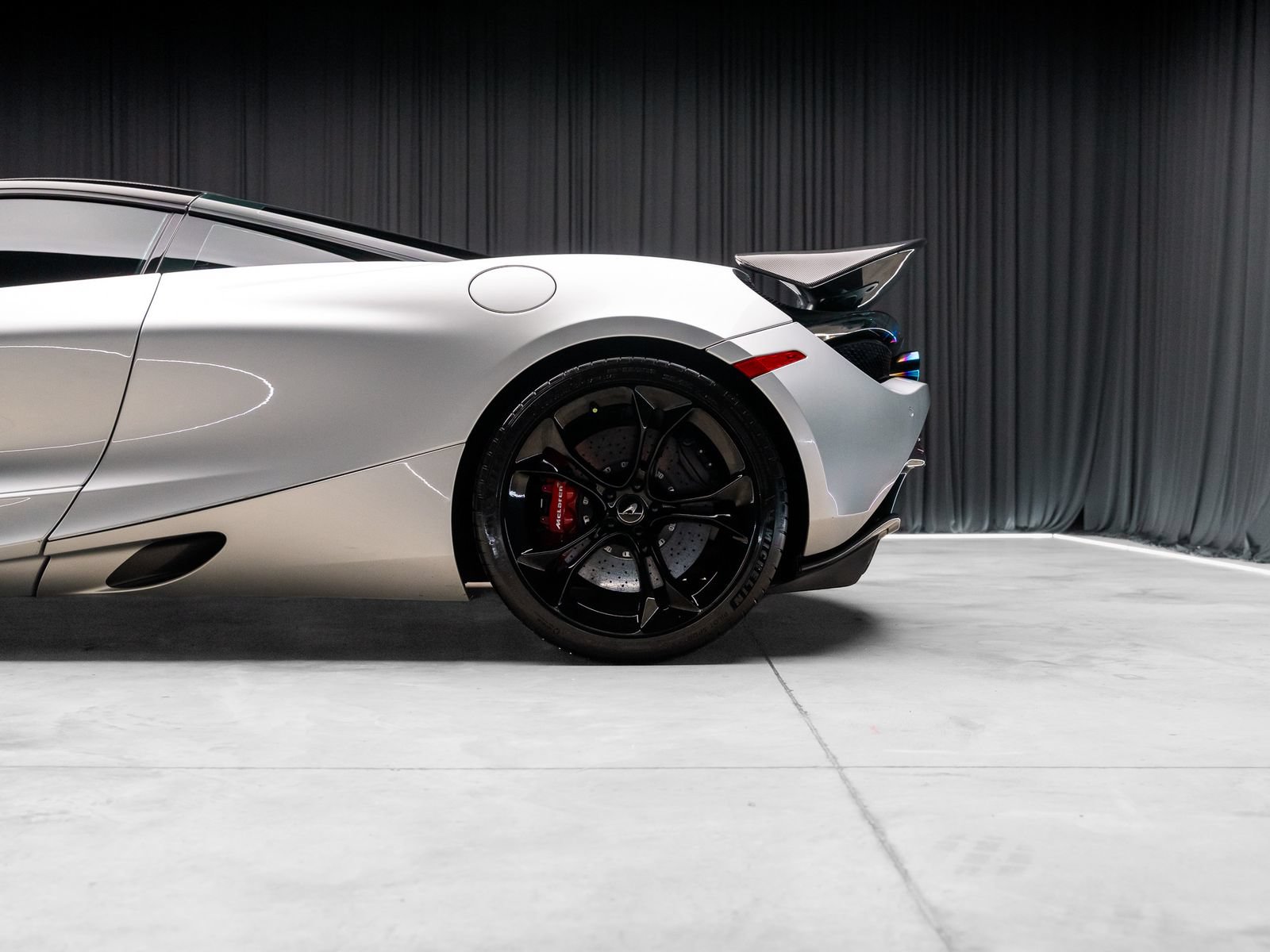 Used 2019 McLaren 720S photo 40