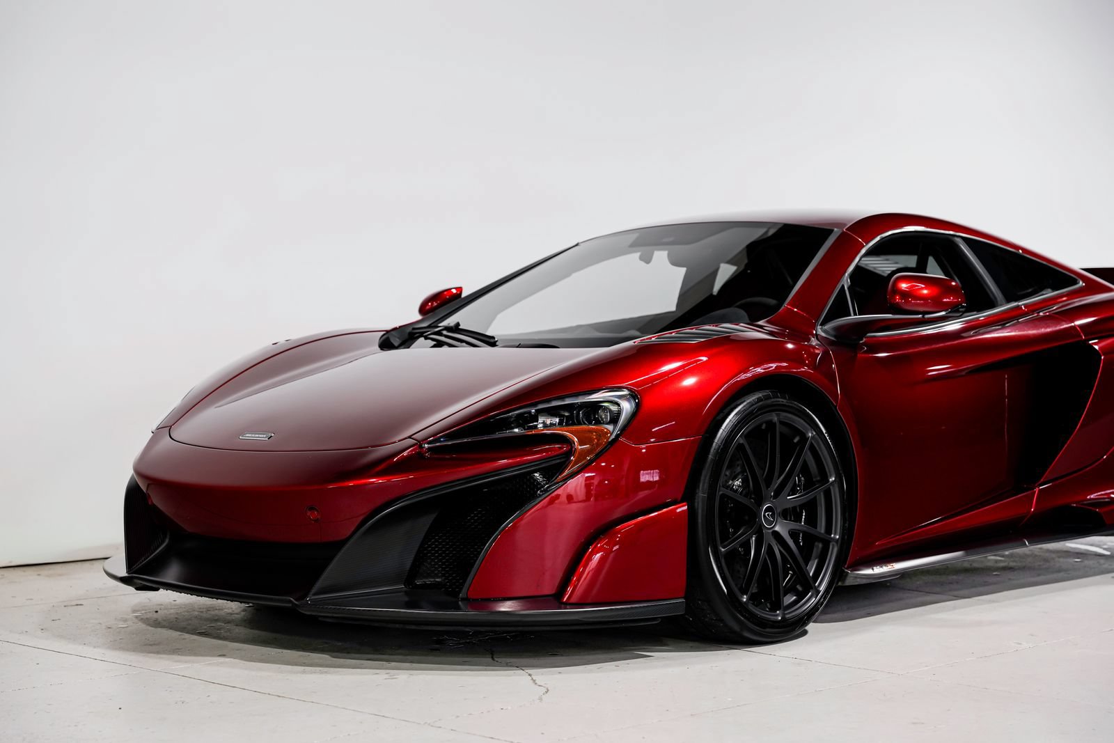 Used 2016 McLaren 675LT Coupe photo 25