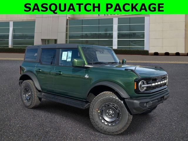 New 2025 Ford Bronco Outer Banks w/ Sasquatch Package