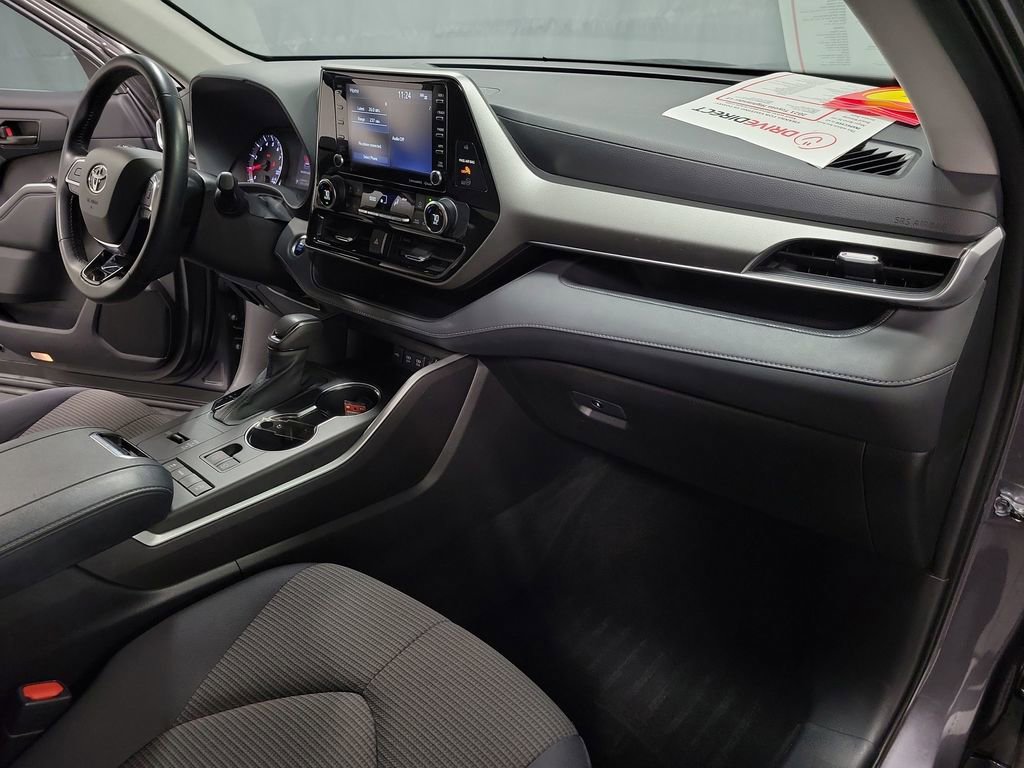 2021 Toyota Highlander LE