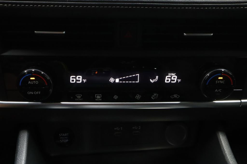 2025 Nissan Rogue SV