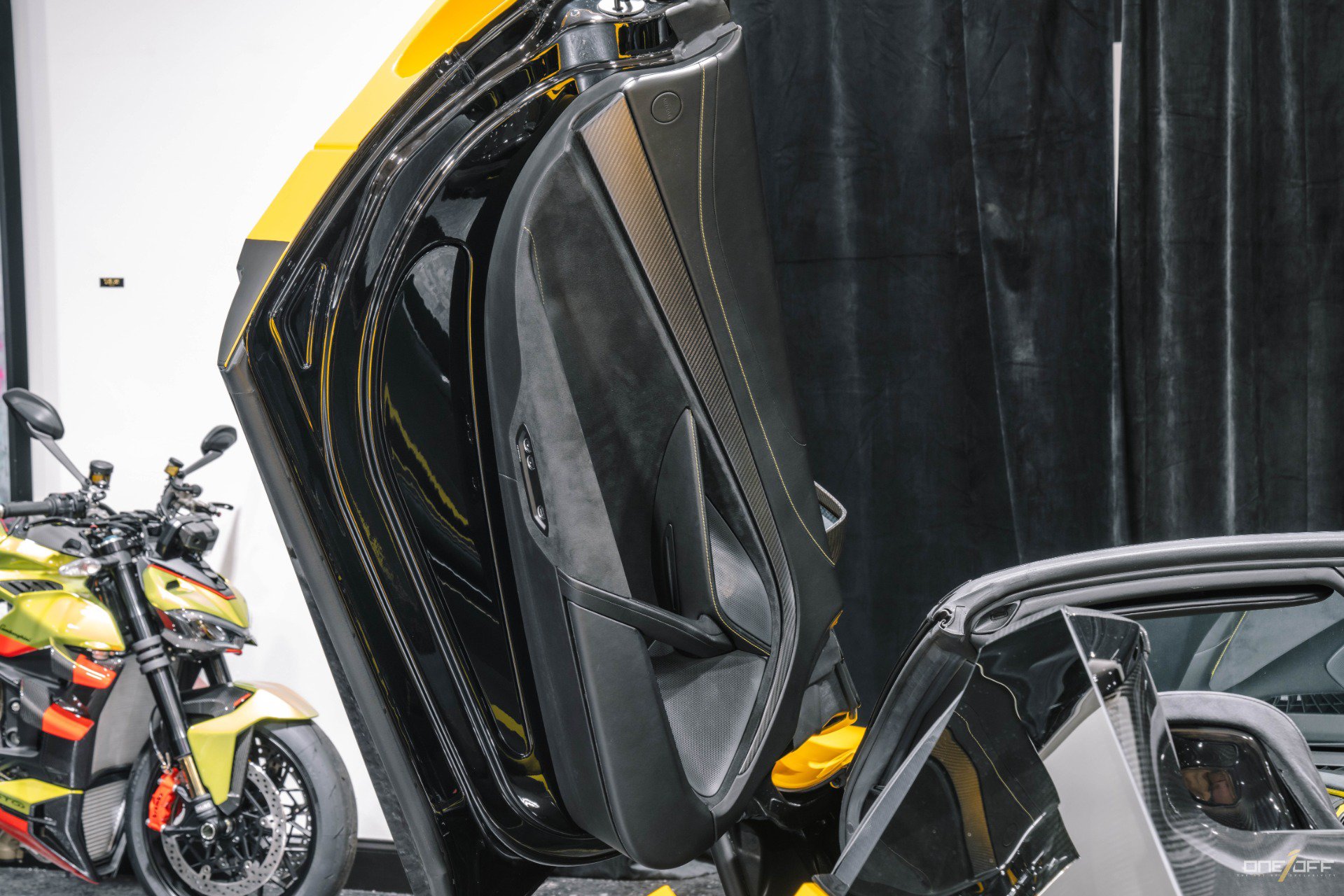 Used 2020 McLaren 720S Performance photo 25