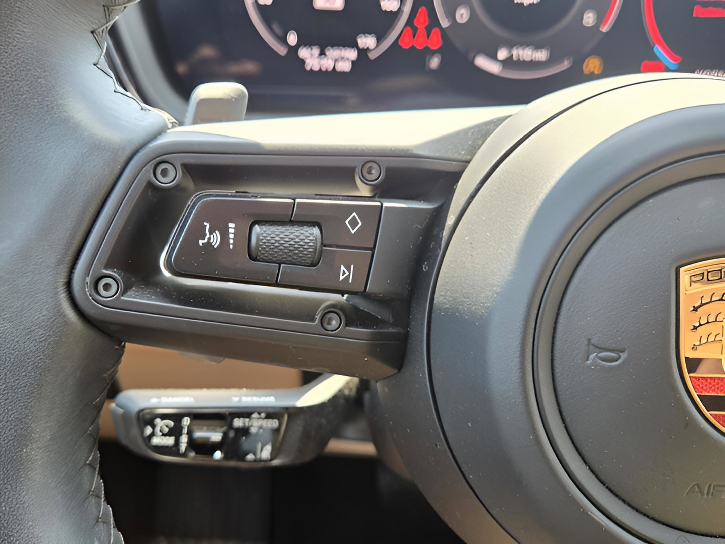 2025 Porsche Cayenne Coupe