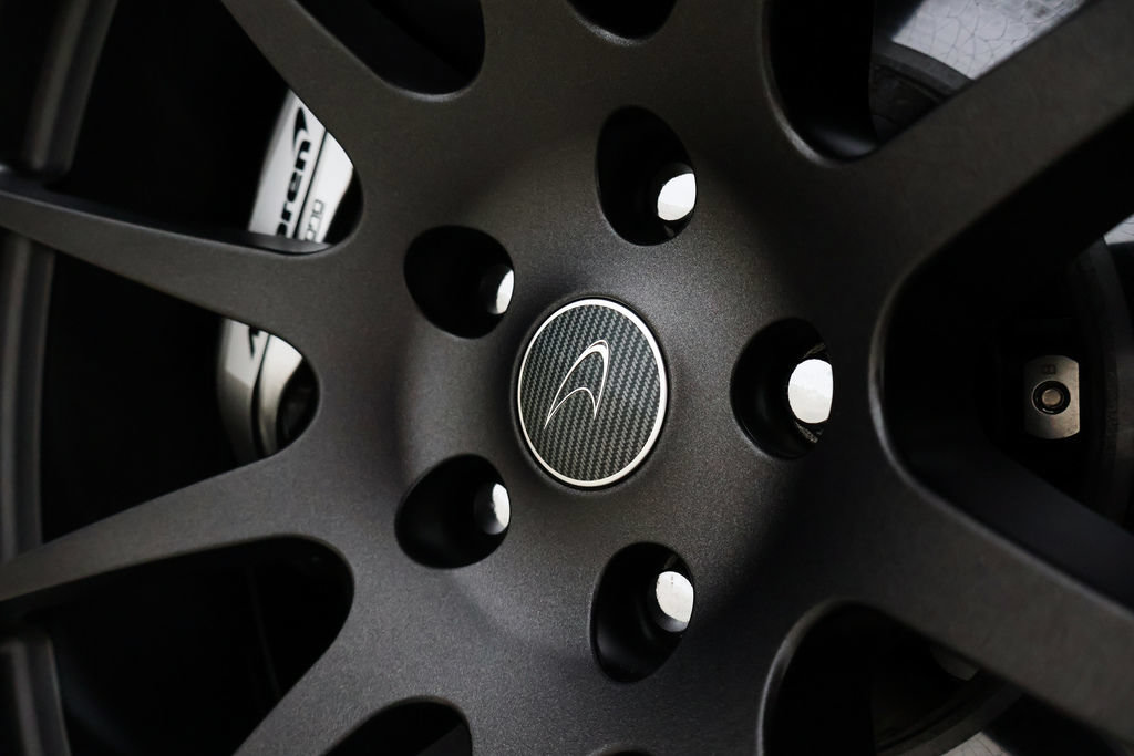 Used 2014 McLaren P1 photo 8