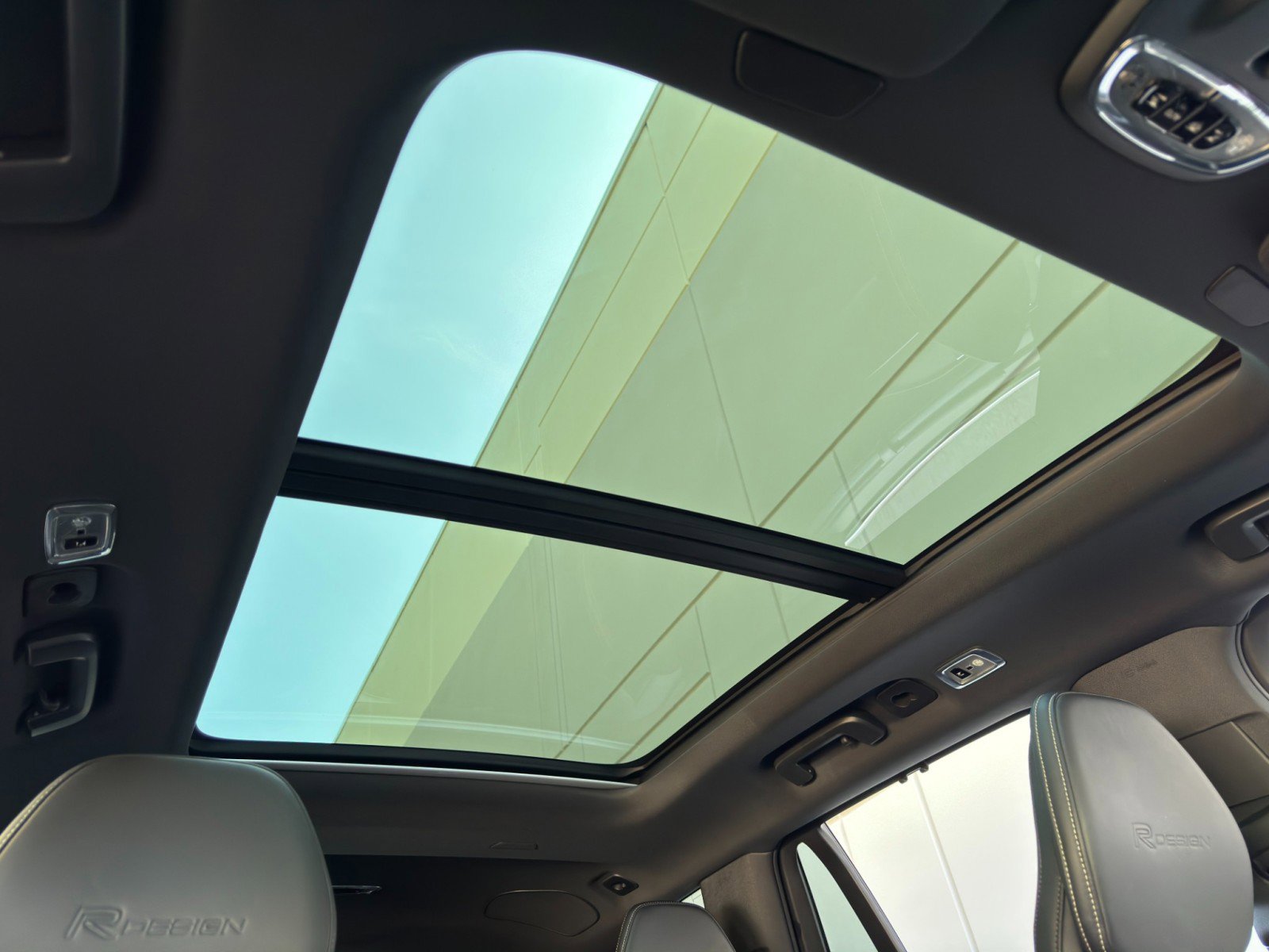 2019 Volvo Xc90 T6 R-Design