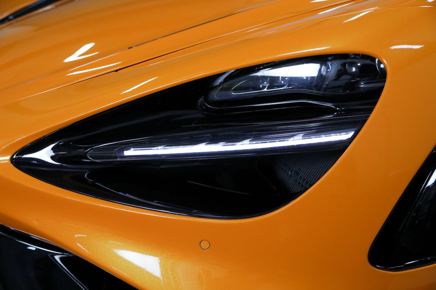 Used 2021 McLaren 765LT photo 14