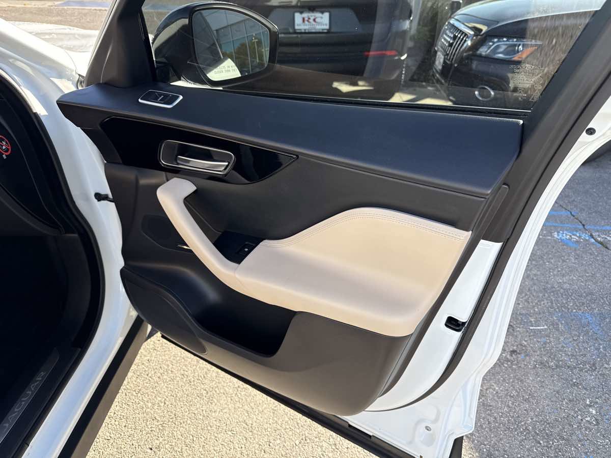 2018 Jaguar F-PACE Premium