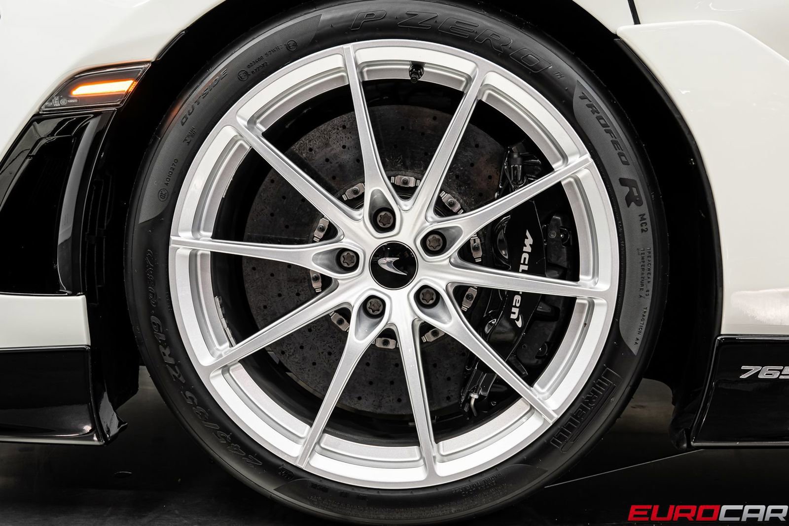 Used 2021 McLaren 765LT photo 23