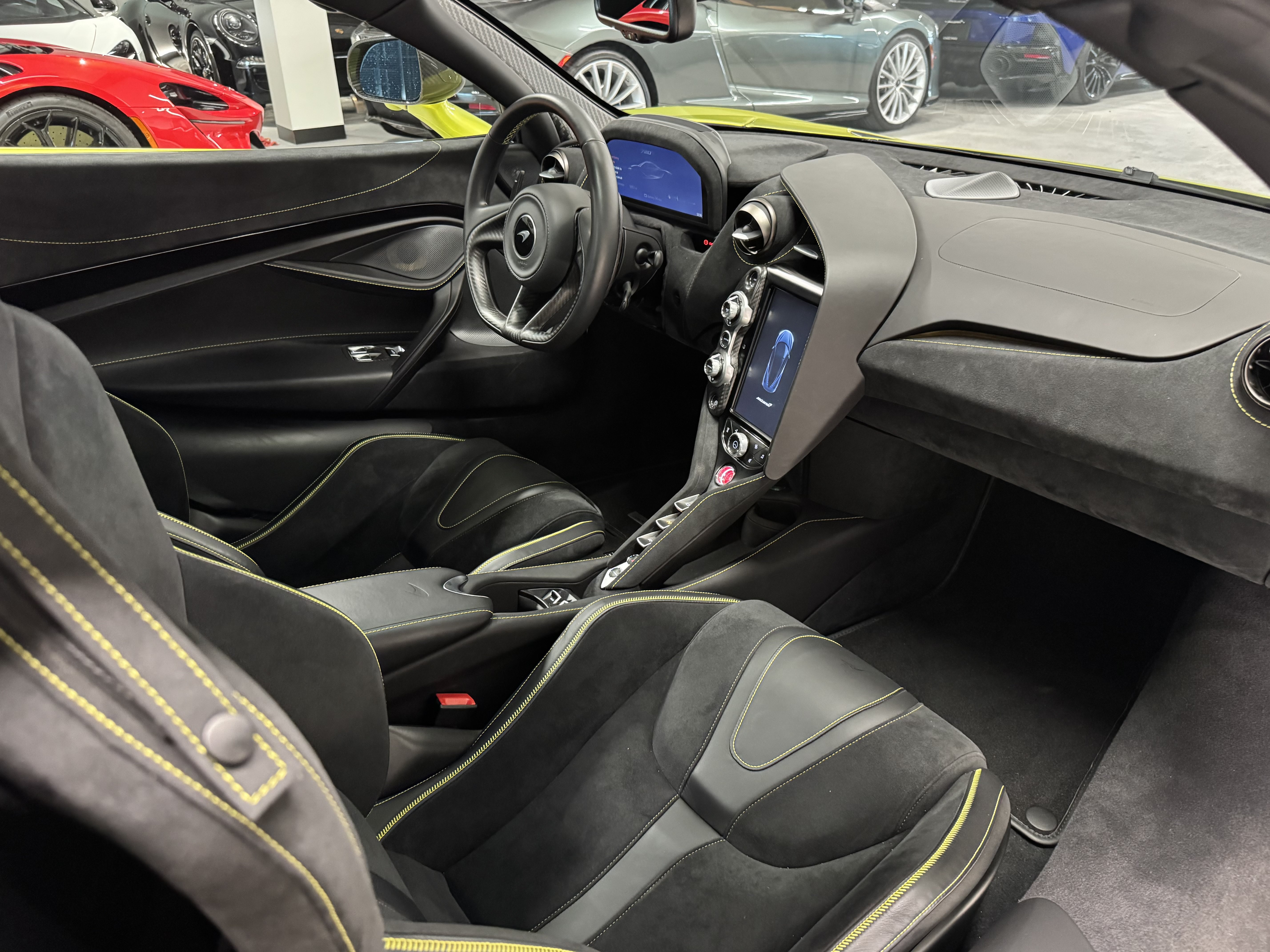 Used 2023 McLaren 720S Spider photo 10