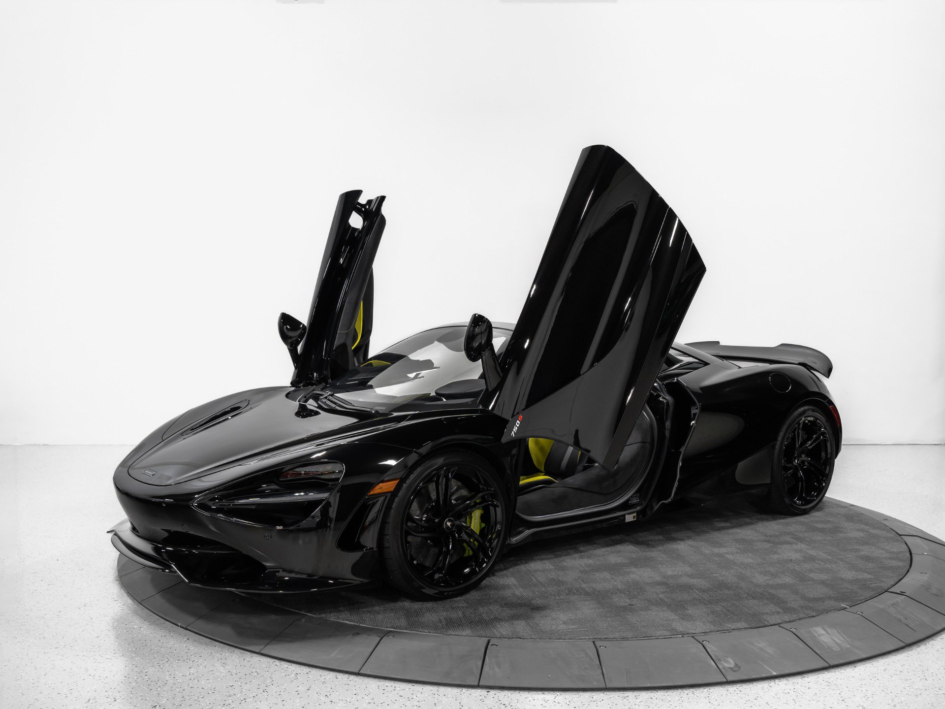 Used 2025 McLaren 750S Spider 3