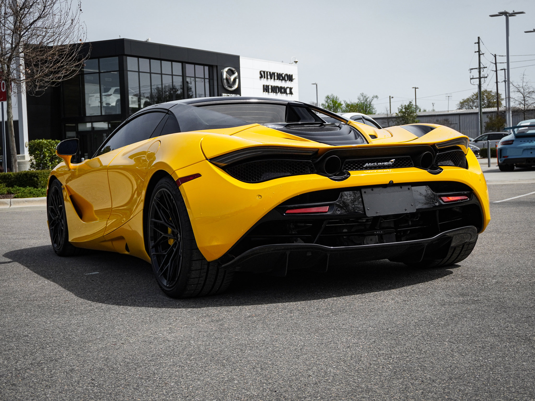 Used 2021 McLaren 720S Luxury photo 11