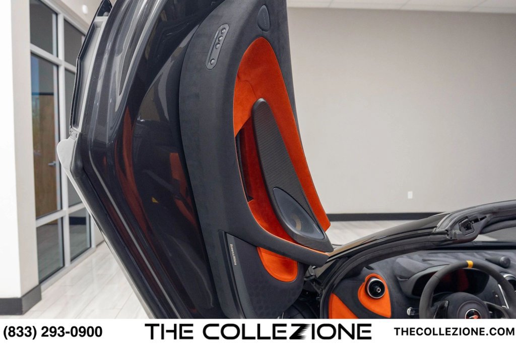 Used 2020 McLaren 600LT Spider photo 38