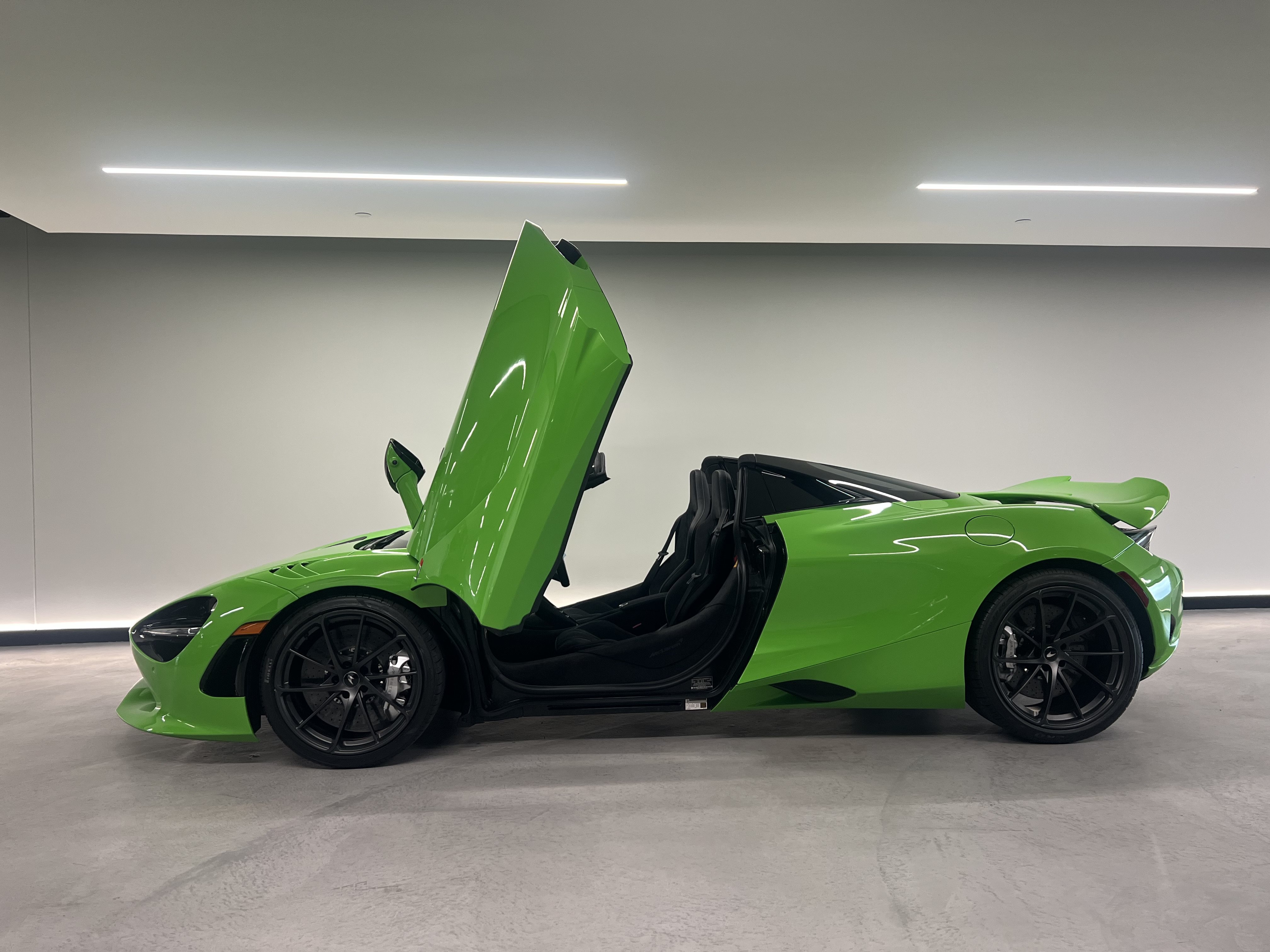 New 2027 McLaren 750S Spider photo 11