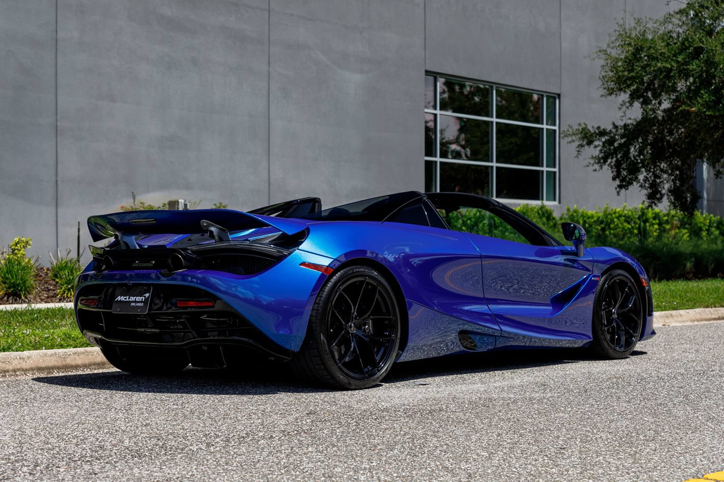 Used 2022 McLaren 720S Luxury photo 22
